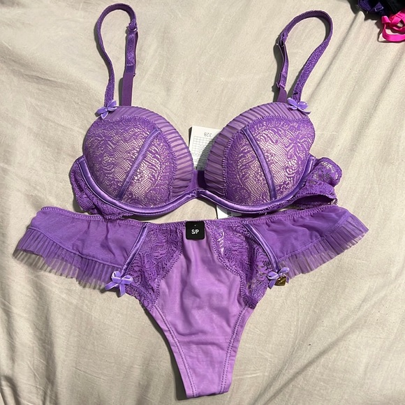 La Senza Bra & panty set - Picture 1 of 1